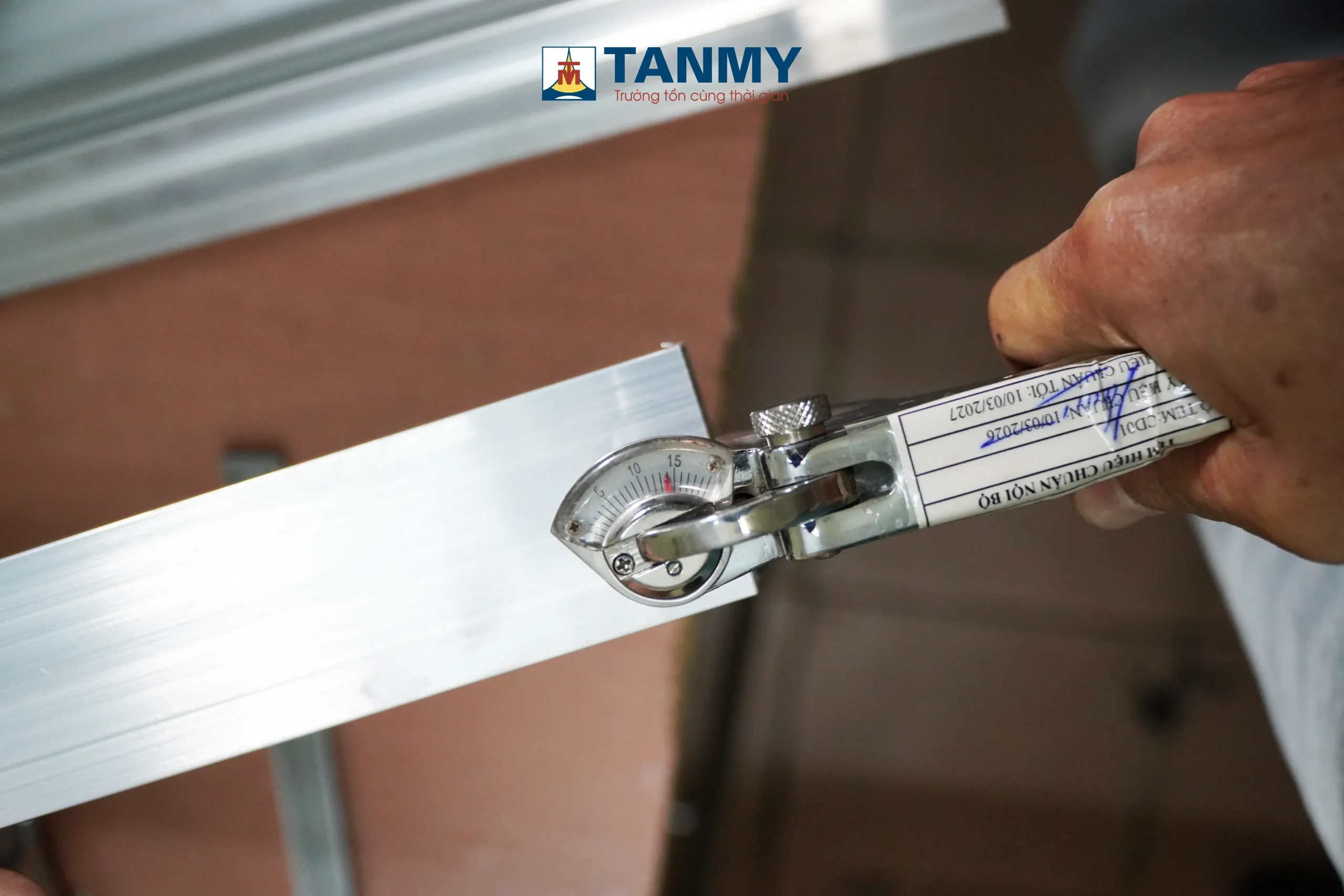 Hoạt động lấy mẫu sản phẩm được thực hiện theo quy định nhằm phục vụ công tác thử nghiệm, đánh giá các chỉ tiêu chất lượng theo tiêu chuẩn tương ứng.